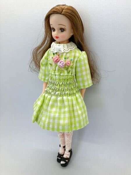 画像3: リカちゃん相当size『ライトグリーンチェックにスモッキング刺繍のあるワンピース』 (3)
