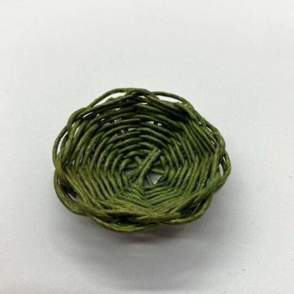 画像2:  1/6ドールサイズカゴ編み果物皿『 オリーブグリーン』 (2)