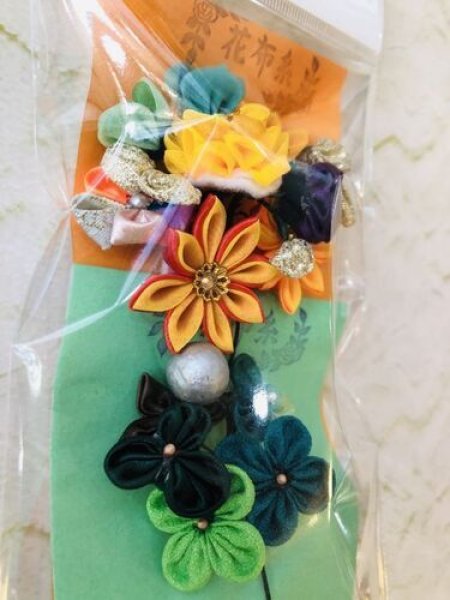画像3: 巨頭ドール~等身大ドールサイズつまみ細工『 橙色系と緑色系のお花セット 』 (3)