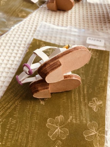 画像6: gohongi様制作　MDDサイズ　サンダル【 ホワイト×イエローローズ 】 (6)