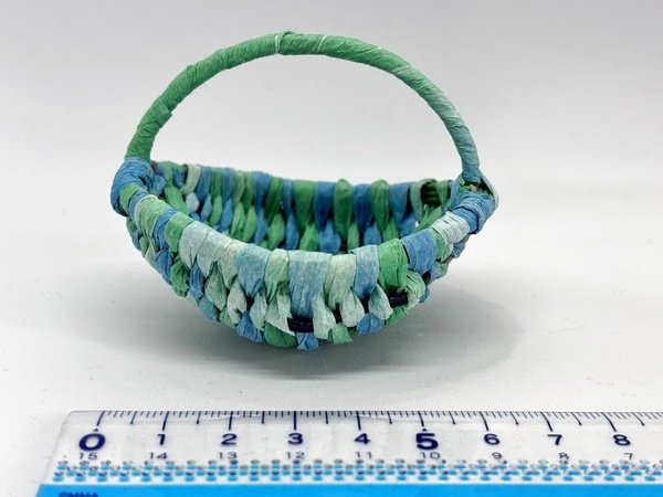 画像2:  1/6ドールサイズバスケット『エメラルドグリーン』カゴバッグ7cm (2)