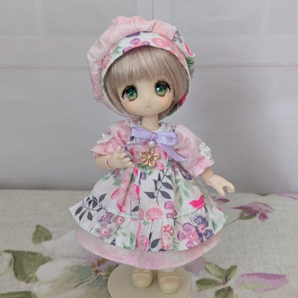 画像1: オビツ11ねんどろいどどーる共用サイズ　ワンピース&サイズ違いベレー帽2点セット『ピンク』 (1)