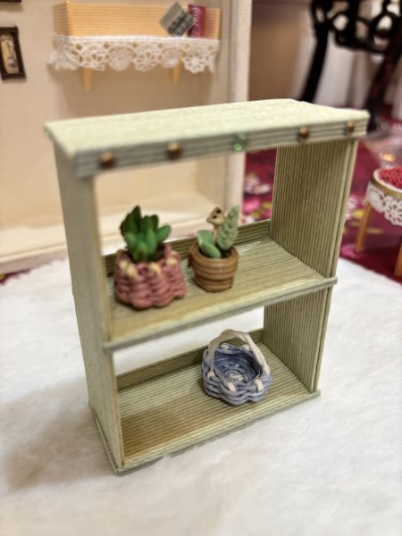 画像2: ミニチュア家具『1/12スケールオープンシェルフと多肉植物と.バスケットのセット』 (2)
