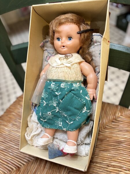 画像1: ブロンドにブルーの瞳の女の子　フランス製　ヴィンテージBella24cm (1)