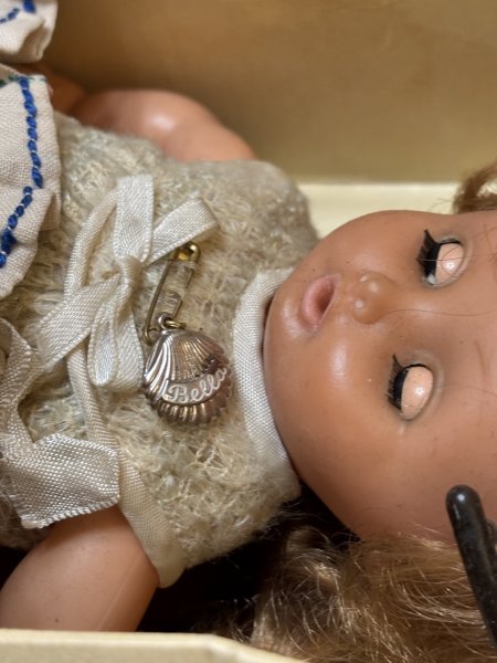 画像4: ブロンドにブルーの瞳の女の子　フランス製　ヴィンテージBella24cm (4)