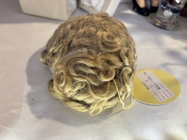 画像1: モヘアウィッグDAYSY12-13 《ライトブラウン》・メーカーサイズ12-13 (1)