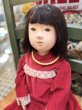画像2: 昭和時代の市松人形『赤い別珍のワンピース』人毛　経年劣化有56cm (2)