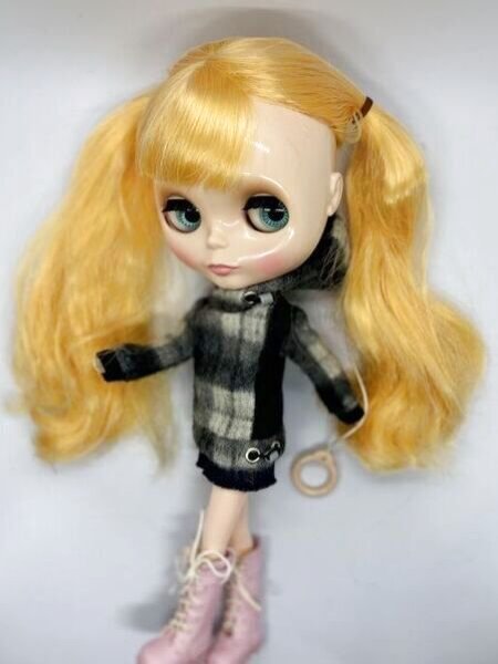 画像2: はっぴーしょっぷ様制作ネオブライスサイズof【ダウンベストとパーカーとスカート3点セット】 (2)