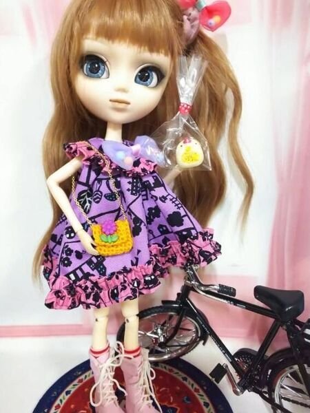 画像2: 【特価】『 アリス柄フレアーワンピースpurple 』【 ネオブライス又はプーリップやイスルサイズ 】 (2)