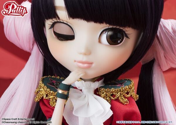 プーリップ×上坂すみれコラボドール「革命的ブロードウェイ主義者同盟