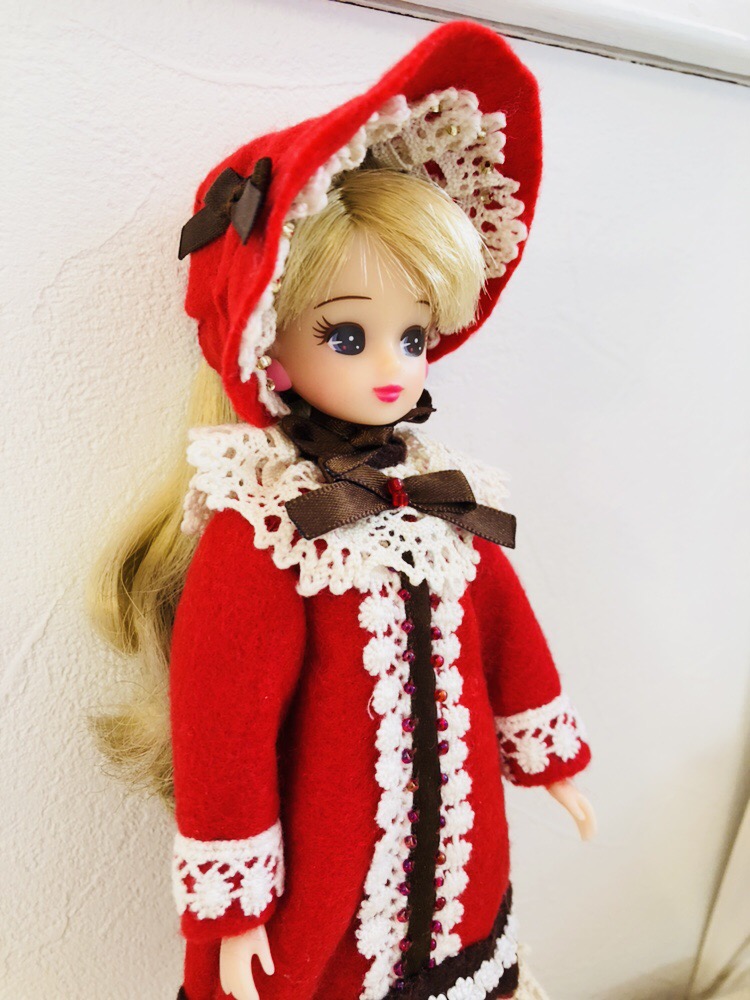 花布糸 様 制作 フェルト製【 レッドワンピースドレス と ボンネットセット】リカちゃんサイズ N リカちゃん服 401 ワンピースベルトセット